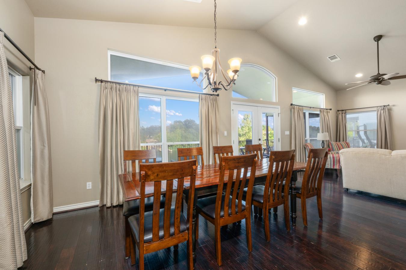 Kingsland, LLano, 78639, United States, 5 Bedrooms Bedrooms, ,3 BathroomsBathrooms,Residential,For Sale,1945712