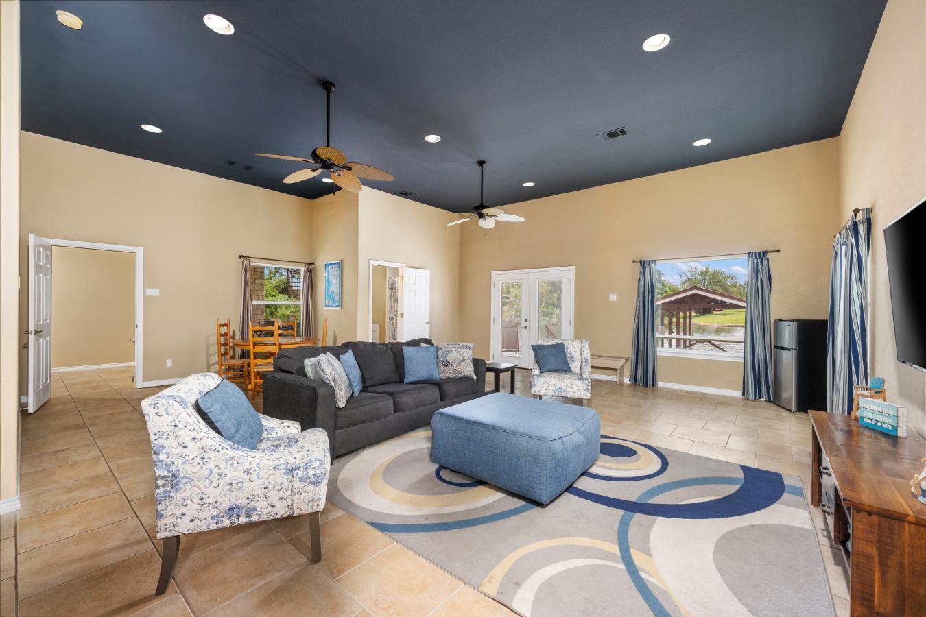 Kingsland, LLano, 78639, United States, 5 Bedrooms Bedrooms, ,3 BathroomsBathrooms,Residential,For Sale,1945712