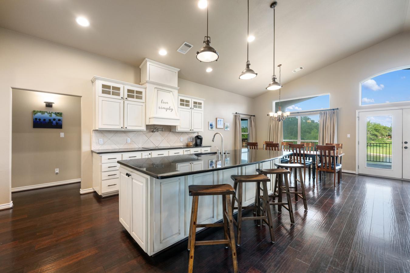 Kingsland, LLano, 78639, United States, 5 Bedrooms Bedrooms, ,3 BathroomsBathrooms,Residential,For Sale,1945712