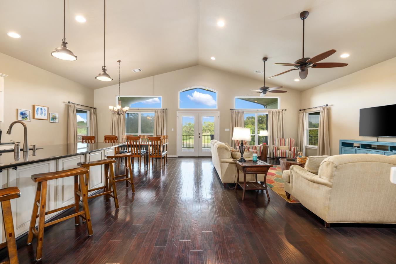 Kingsland, LLano, 78639, United States, 5 Bedrooms Bedrooms, ,3 BathroomsBathrooms,Residential,For Sale,1945712