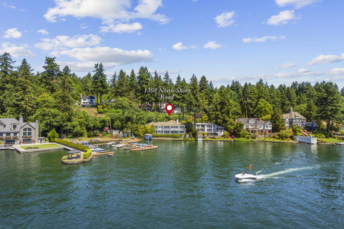 Lake Oswego, Clackamas, 97034, United States, 2 Bedrooms Bedrooms, ,3 BathroomsBathrooms,Residential,For Sale,1943673