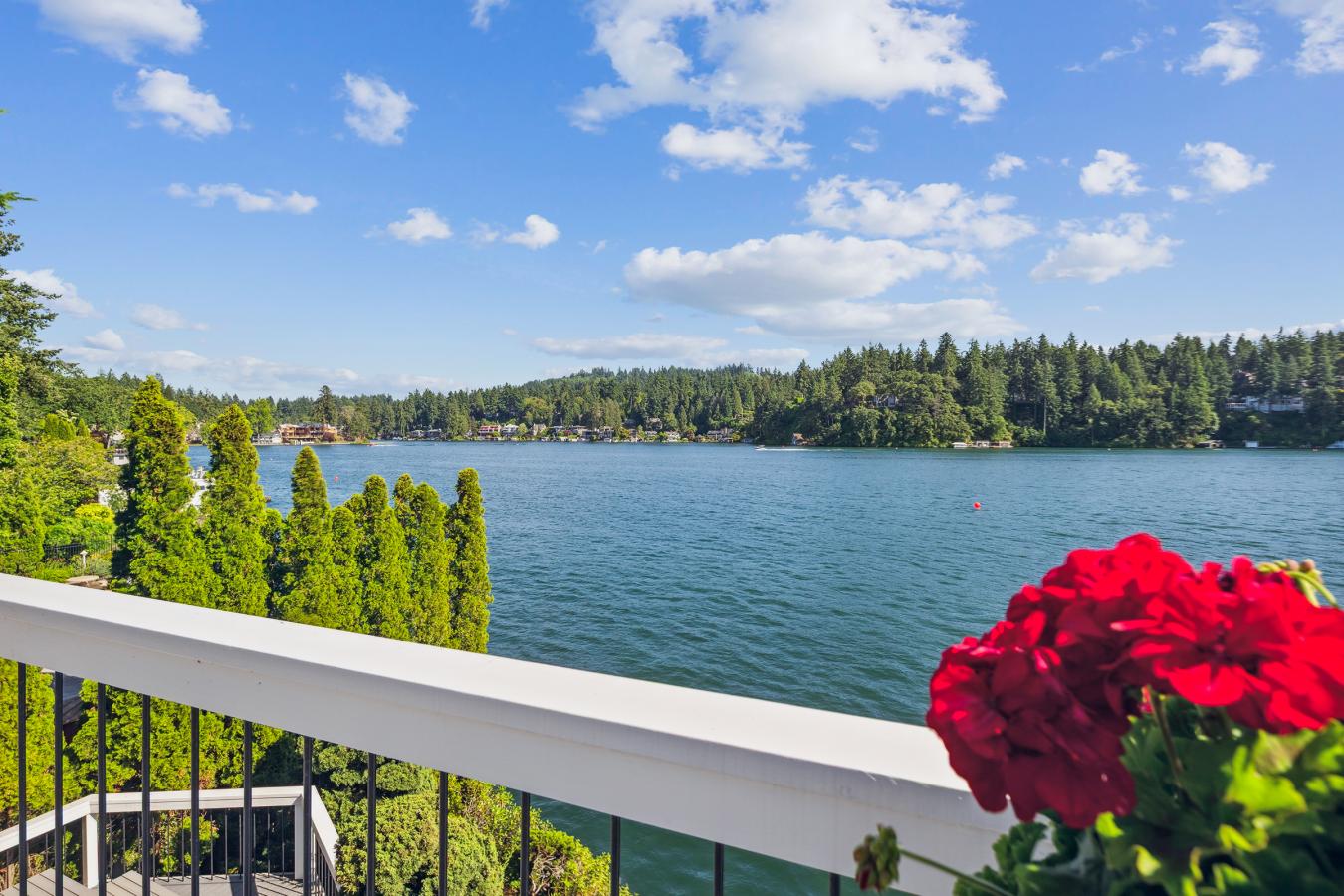 Lake Oswego, Clackamas, 97034, United States, 2 Bedrooms Bedrooms, ,3 BathroomsBathrooms,Residential,For Sale,1943673