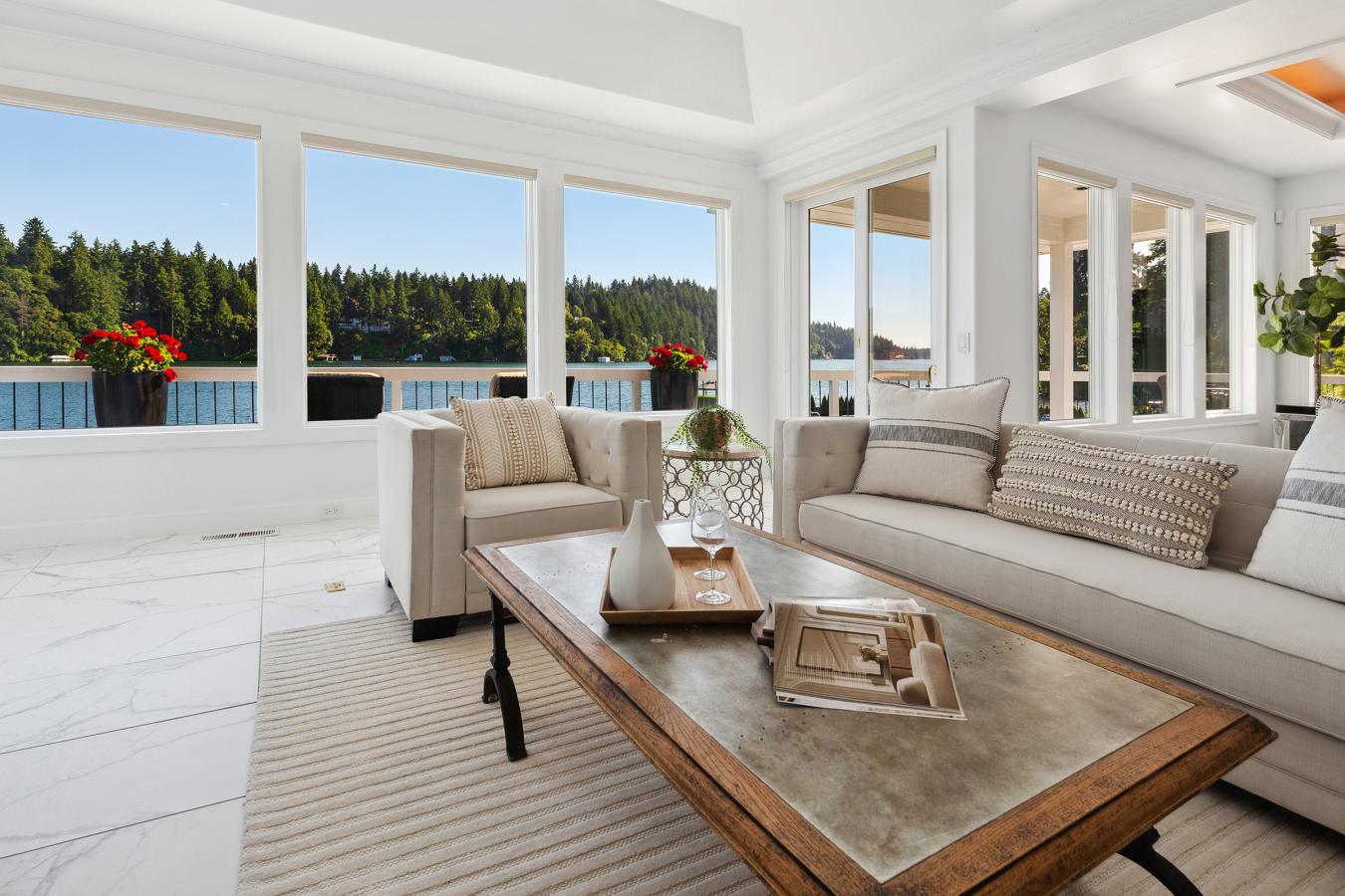 Lake Oswego, Clackamas, 97034, United States, 2 Bedrooms Bedrooms, ,3 BathroomsBathrooms,Residential,For Sale,1943673