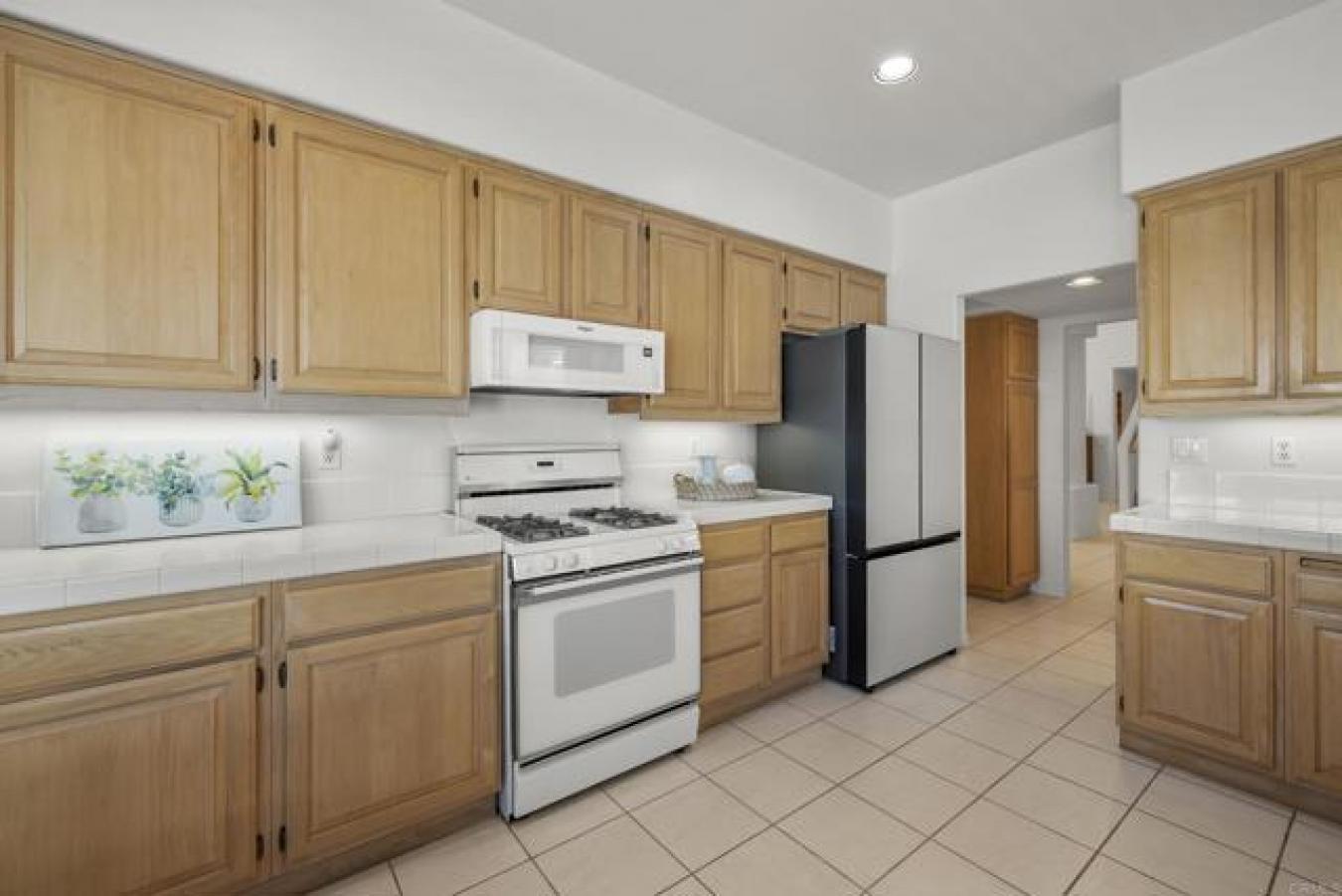 Oceanside, San Diego, 92056, United States, 3 Bedrooms Bedrooms, ,4 BathroomsBathrooms,Residential,For Sale,1943945