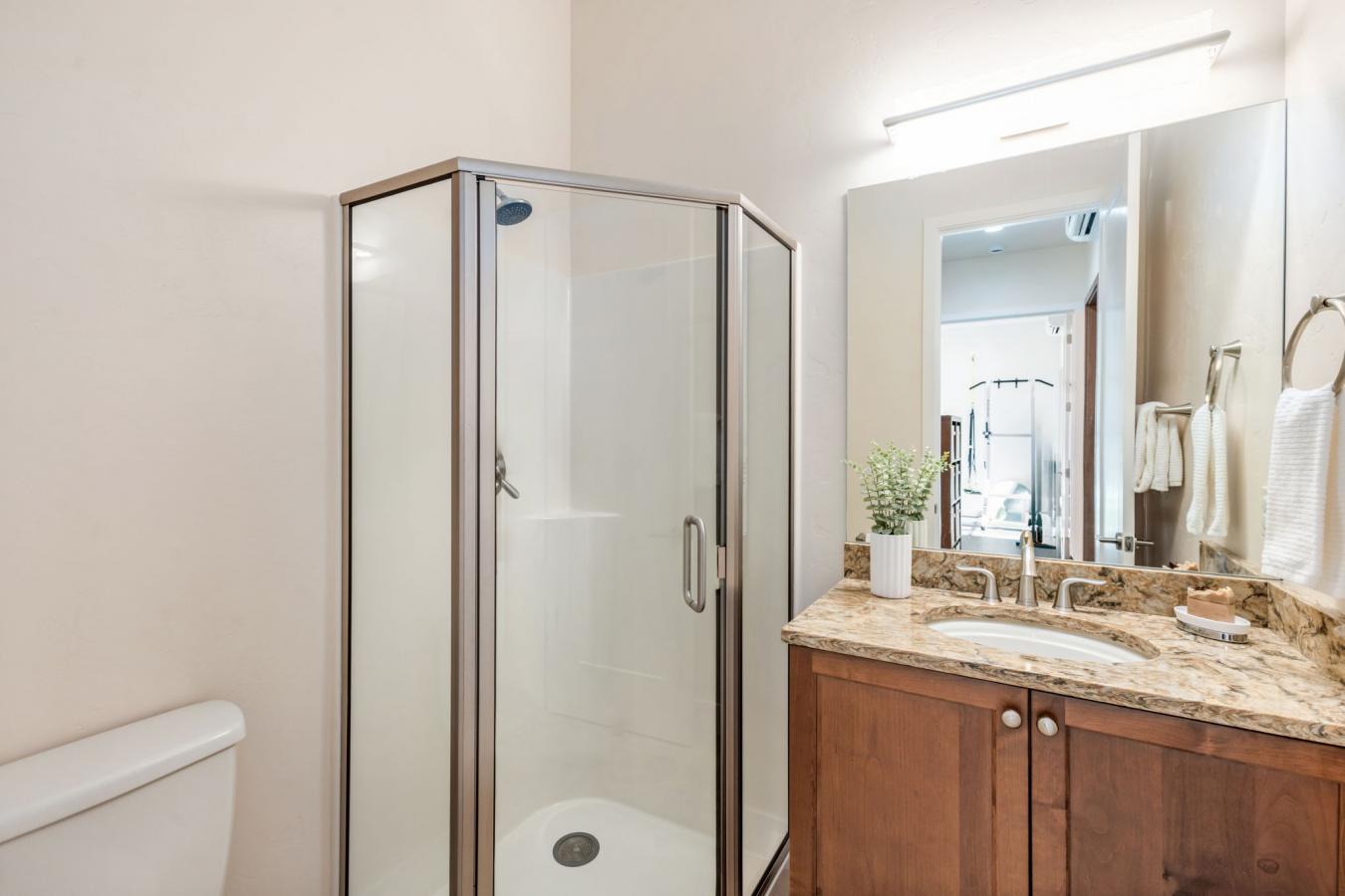 Bend, Oregon, 97702, United States, 3 Bedrooms Bedrooms, ,4 BathroomsBathrooms,Residential,For Sale,1944217