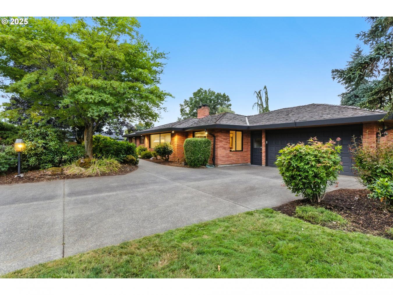Vancouver, Clark, 98665, United States, 3 Bedrooms Bedrooms, ,4 BathroomsBathrooms,Residential,For Sale,1943942