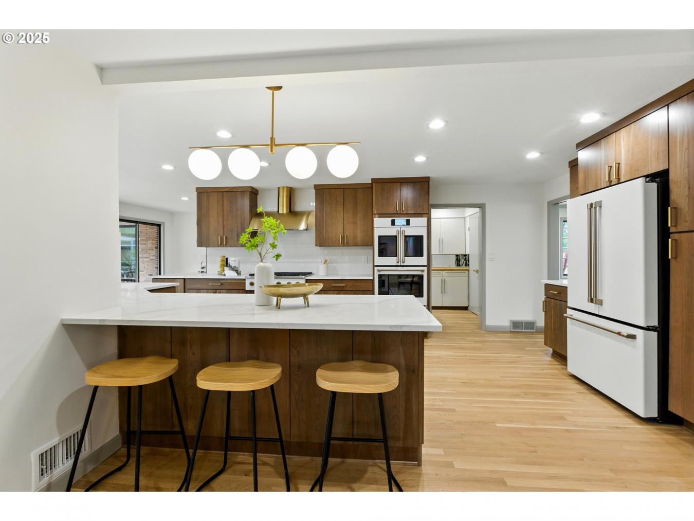 Vancouver, Clark, 98665, United States, 3 Bedrooms Bedrooms, ,4 BathroomsBathrooms,Residential,For Sale,1943942