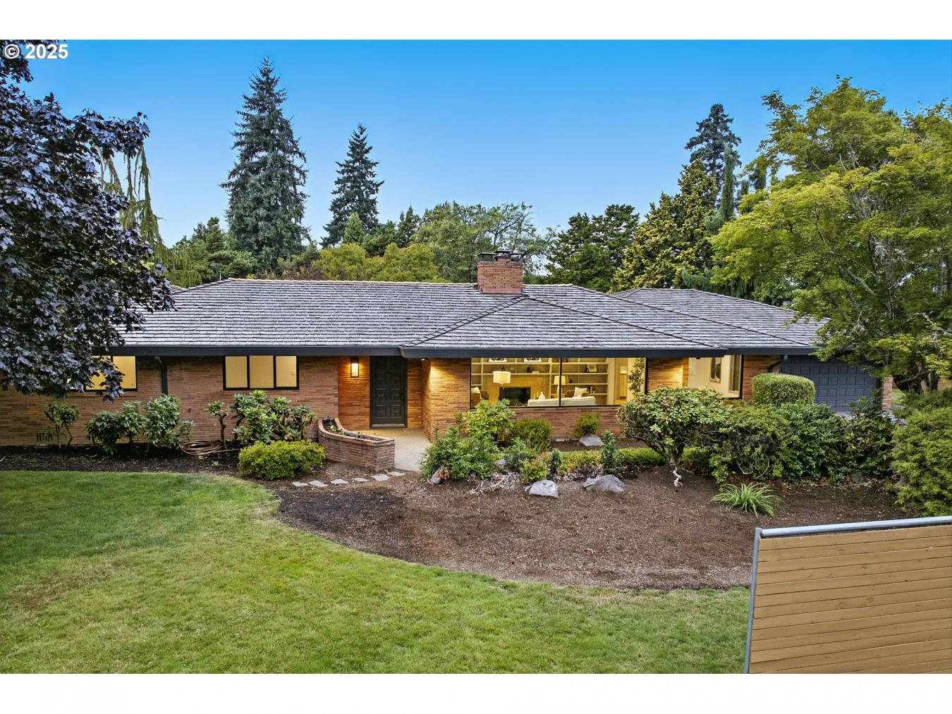 Vancouver, Clark, 98665, United States, 3 Bedrooms Bedrooms, ,4 BathroomsBathrooms,Residential,For Sale,1943942