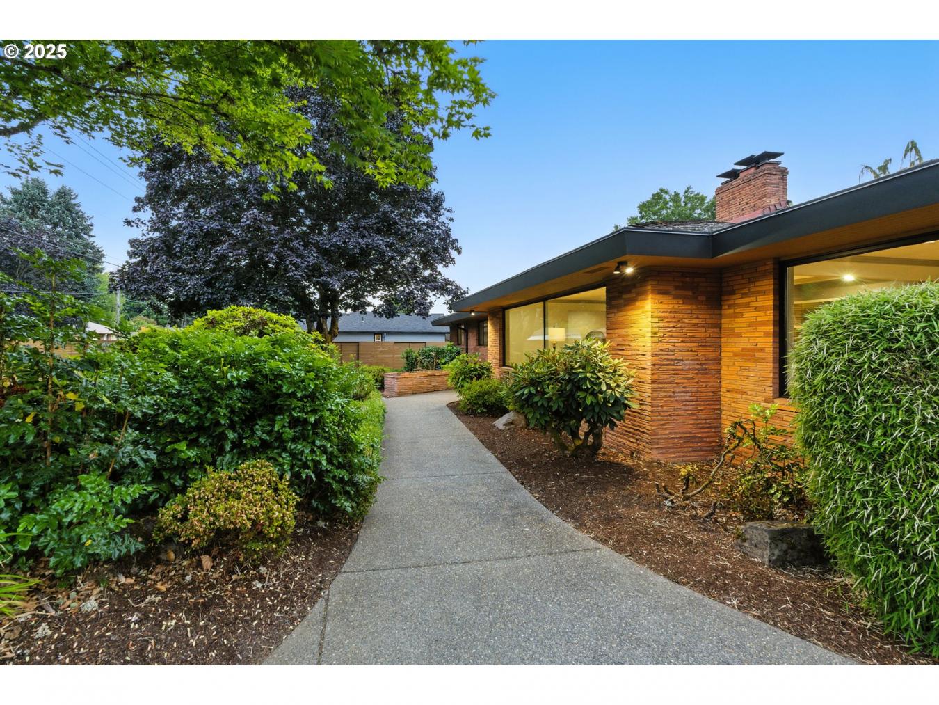 Vancouver, Clark, 98665, United States, 3 Bedrooms Bedrooms, ,4 BathroomsBathrooms,Residential,For Sale,1943942