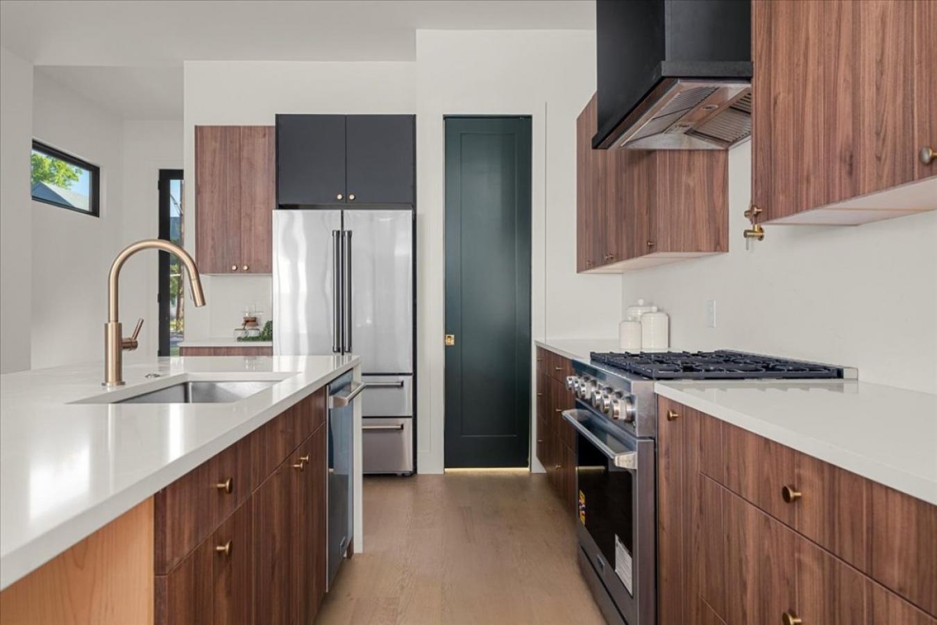 Austin, Travis, 78745, United States, 4 Bedrooms Bedrooms, ,3 BathroomsBathrooms,Residential,For Sale,1945177