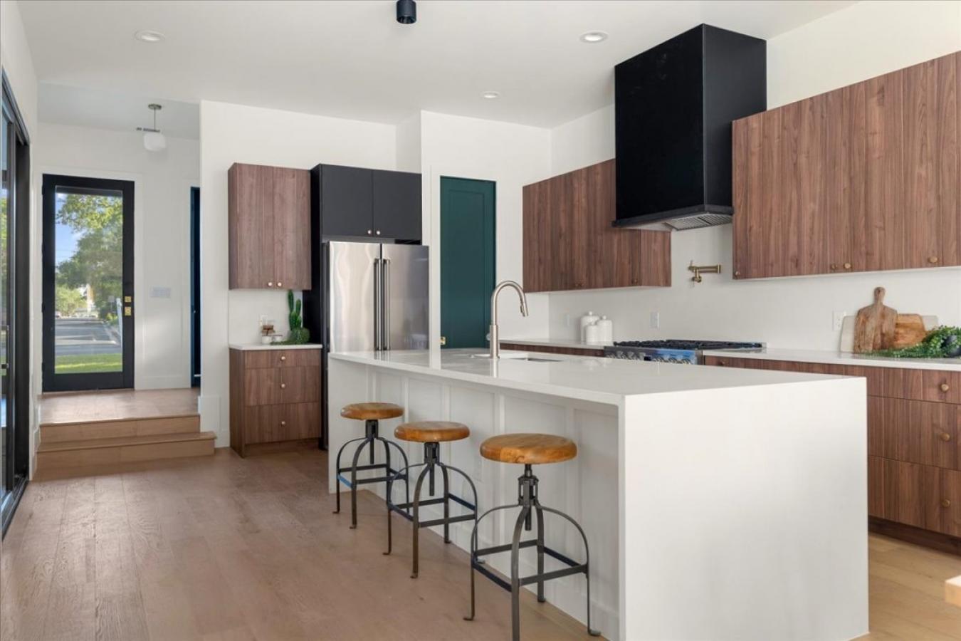 Austin, Travis, 78745, United States, 4 Bedrooms Bedrooms, ,3 BathroomsBathrooms,Residential,For Sale,1945177