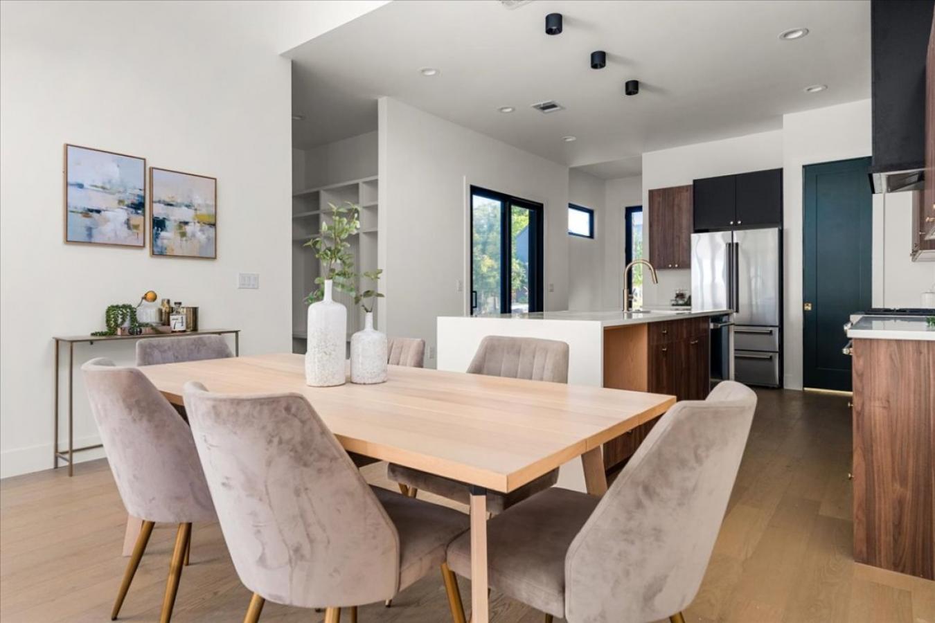 Austin, Travis, 78745, United States, 4 Bedrooms Bedrooms, ,3 BathroomsBathrooms,Residential,For Sale,1945177