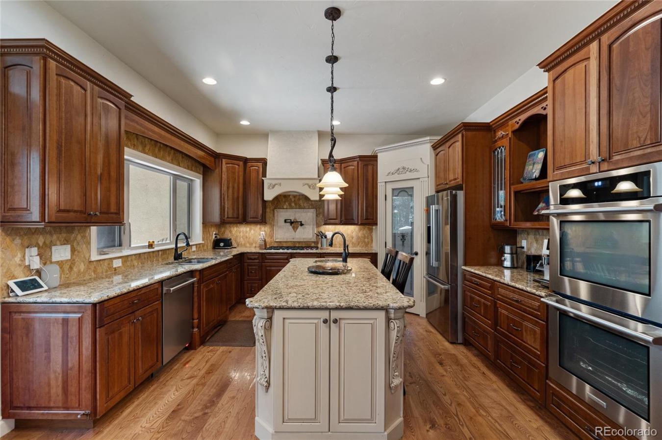 Monument, El Paso, 80132, United States, 5 Bedrooms Bedrooms, ,4 BathroomsBathrooms,Residential,For Sale,1943941