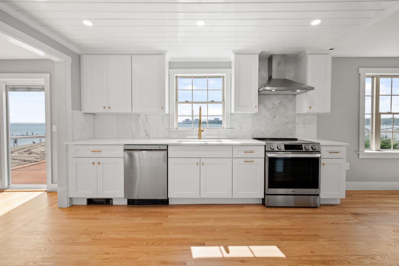 Waterford, New London, 06385, United States, 3 Bedrooms Bedrooms, ,2 BathroomsBathrooms,Residential,For Sale,1943937