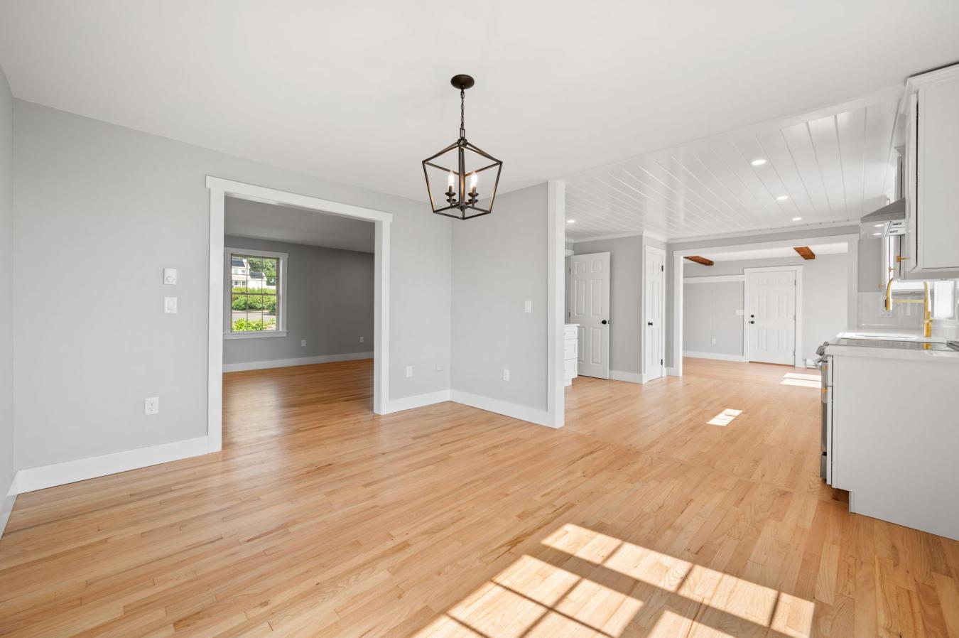 Waterford, New London, 06385, United States, 3 Bedrooms Bedrooms, ,2 BathroomsBathrooms,Residential,For Sale,1943937