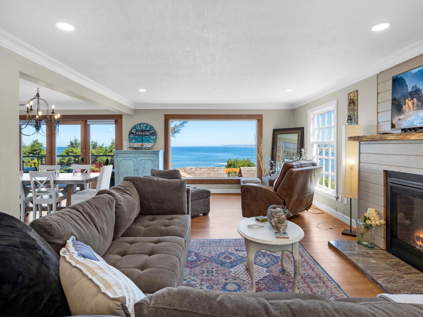Seaside, Clatsop, 97103, United States, 4 Bedrooms Bedrooms, ,4 BathroomsBathrooms,Residential,For Sale,1943935