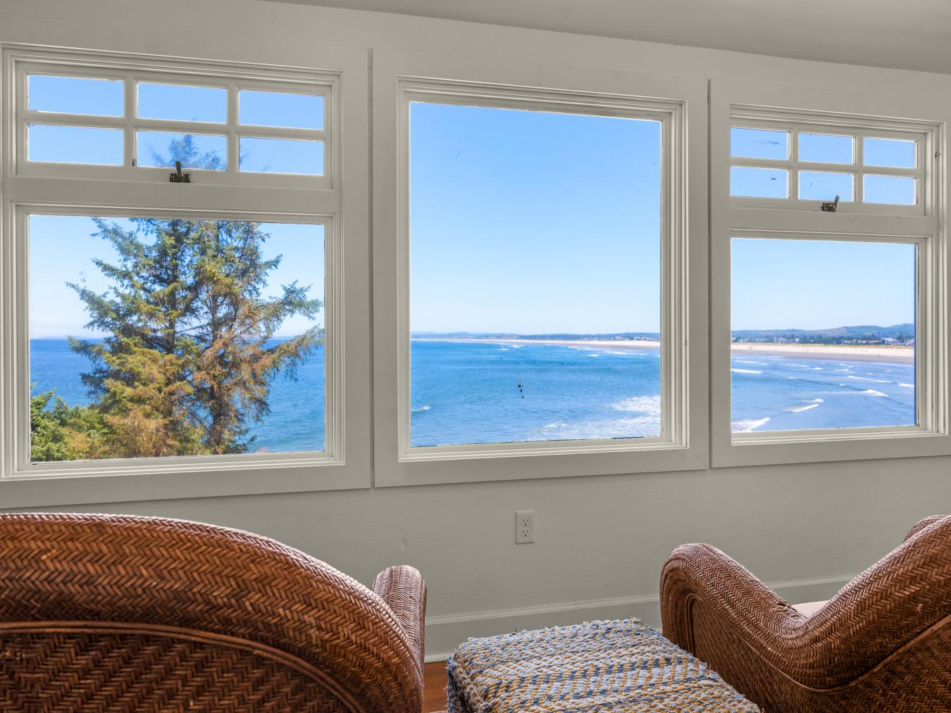 Seaside, Clatsop, 97103, United States, 4 Bedrooms Bedrooms, ,4 BathroomsBathrooms,Residential,For Sale,1943935