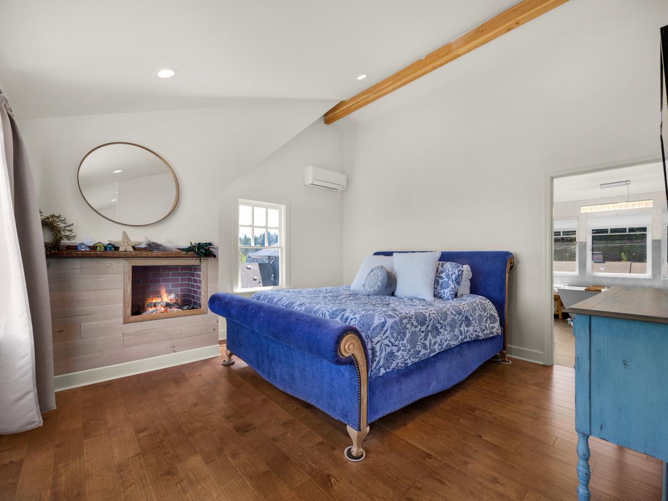 Seaside, Clatsop, 97103, United States, 4 Bedrooms Bedrooms, ,4 BathroomsBathrooms,Residential,For Sale,1943935
