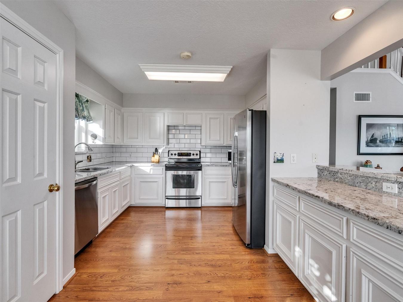 Galveston, Galveston, 77554, United States, 3 Bedrooms Bedrooms, ,2 BathroomsBathrooms,Residential,For Sale,1944211