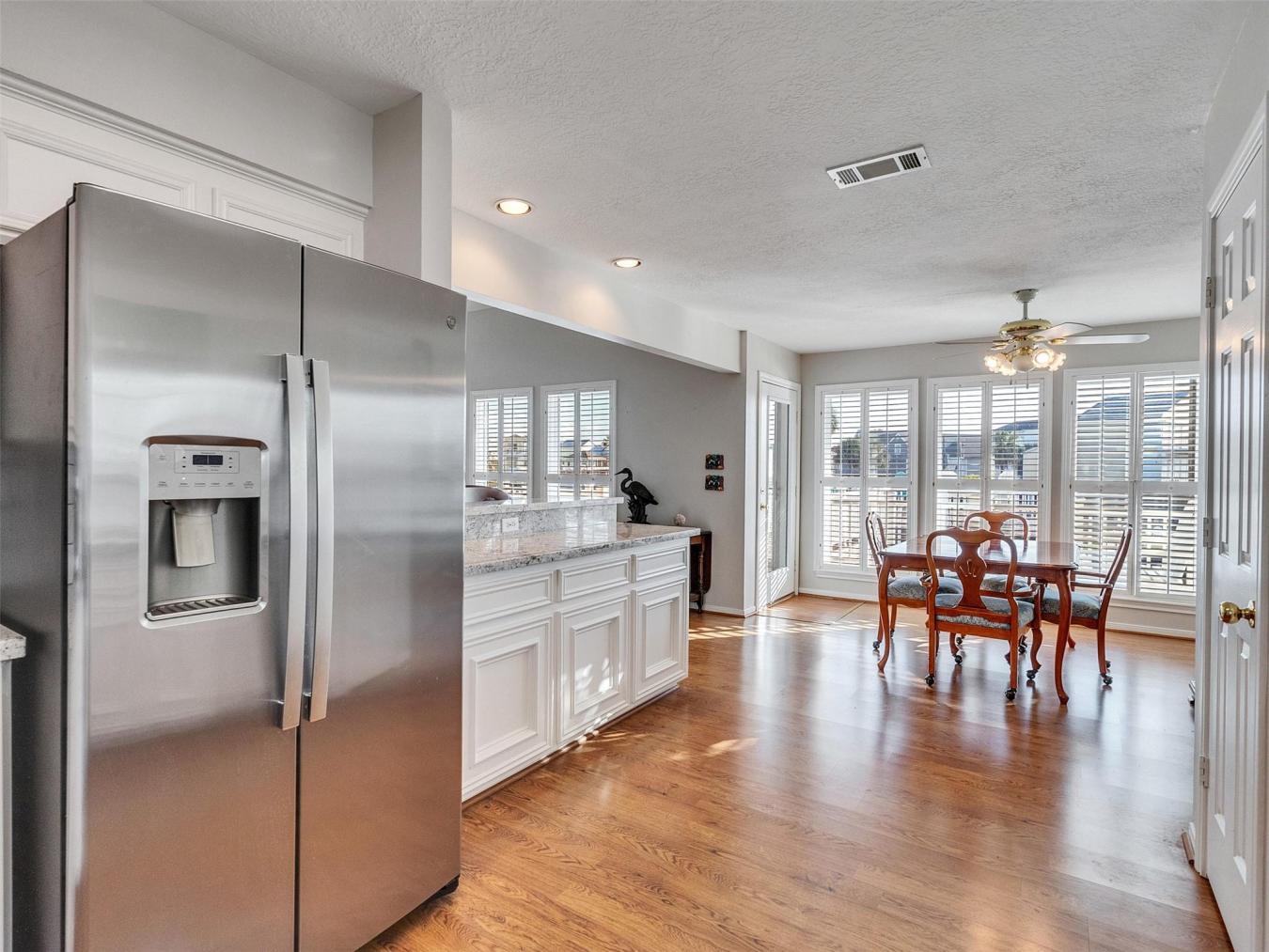 Galveston, Galveston, 77554, United States, 3 Bedrooms Bedrooms, ,2 BathroomsBathrooms,Residential,For Sale,1944211