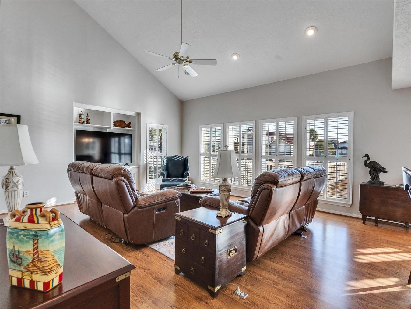 Galveston, Galveston, 77554, United States, 3 Bedrooms Bedrooms, ,2 BathroomsBathrooms,Residential,For Sale,1944211