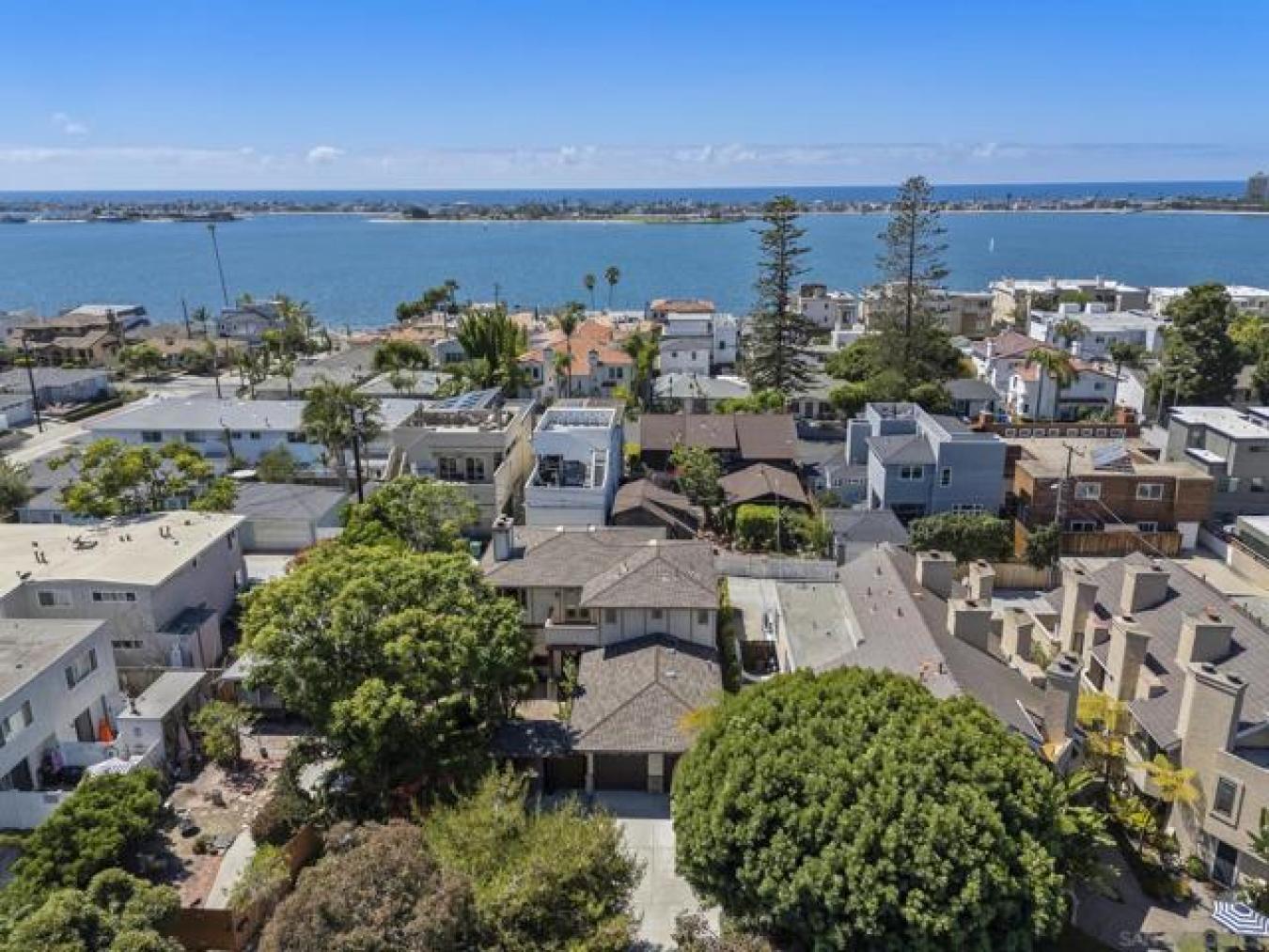 San Diego, San Diego, 92109, United States, 4 Bedrooms Bedrooms, ,3 BathroomsBathrooms,Residential,For Sale,1944206