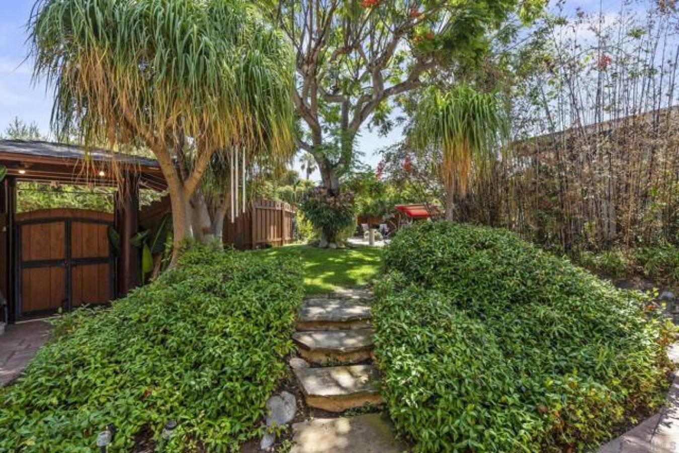 San Diego, San Diego, 92109, United States, 4 Bedrooms Bedrooms, ,3 BathroomsBathrooms,Residential,For Sale,1944206