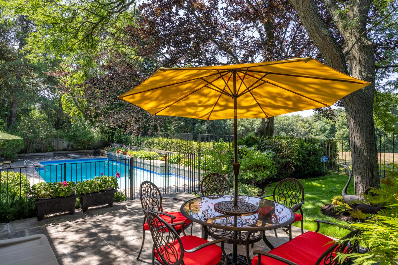 Toronto, ON, M3B 2B9, Canada, 4 Bedrooms Bedrooms, ,5 BathroomsBathrooms,Residential,For Sale,1944204