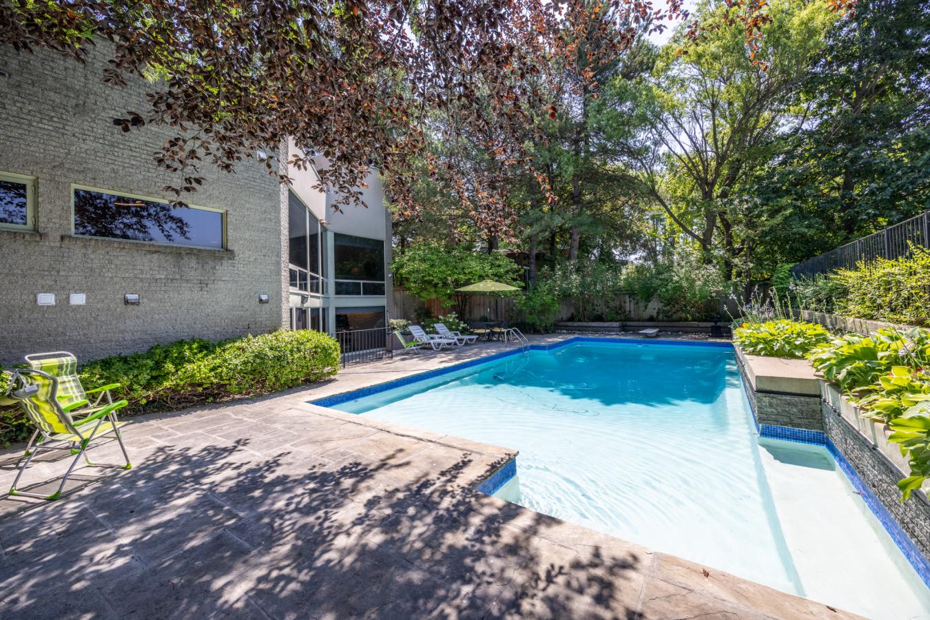 Toronto, ON, M3B 2B9, Canada, 4 Bedrooms Bedrooms, ,5 BathroomsBathrooms,Residential,For Sale,1944204