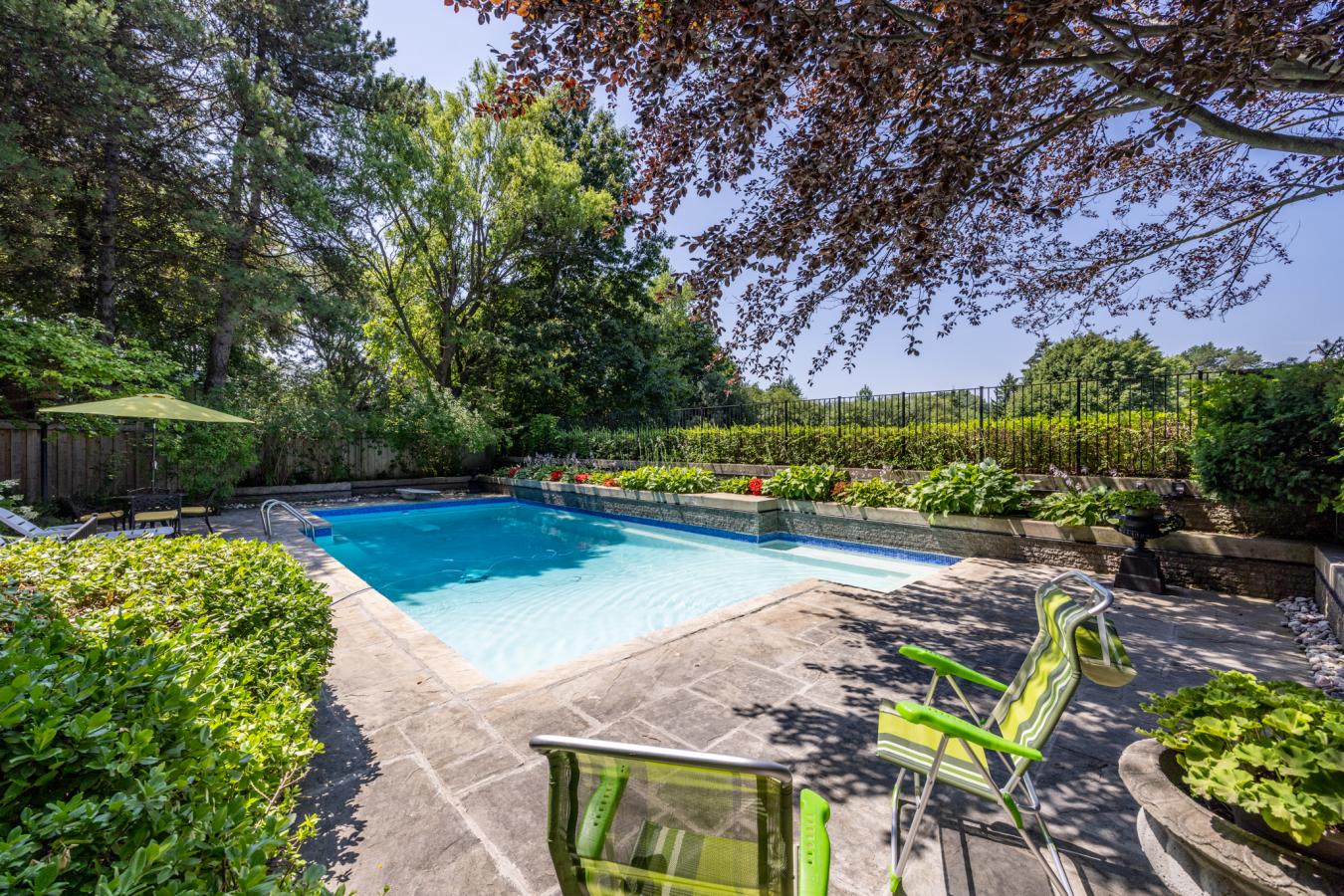 Toronto, ON, M3B 2B9, Canada, 4 Bedrooms Bedrooms, ,5 BathroomsBathrooms,Residential,For Sale,1944204
