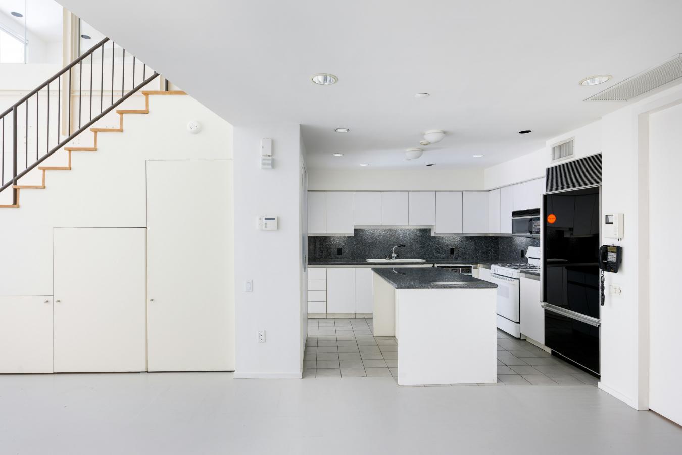 West Village, New York, 10014, United States, 6 Bedrooms Bedrooms, ,6 BathroomsBathrooms,Residential,For Sale,1944201