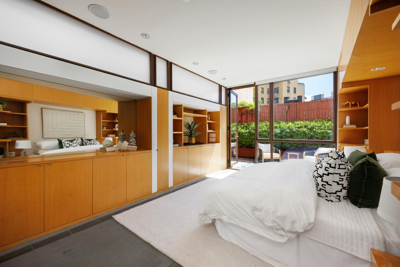 West Village, New York, 10014, United States, 6 Bedrooms Bedrooms, ,6 BathroomsBathrooms,Residential,For Sale,1944201
