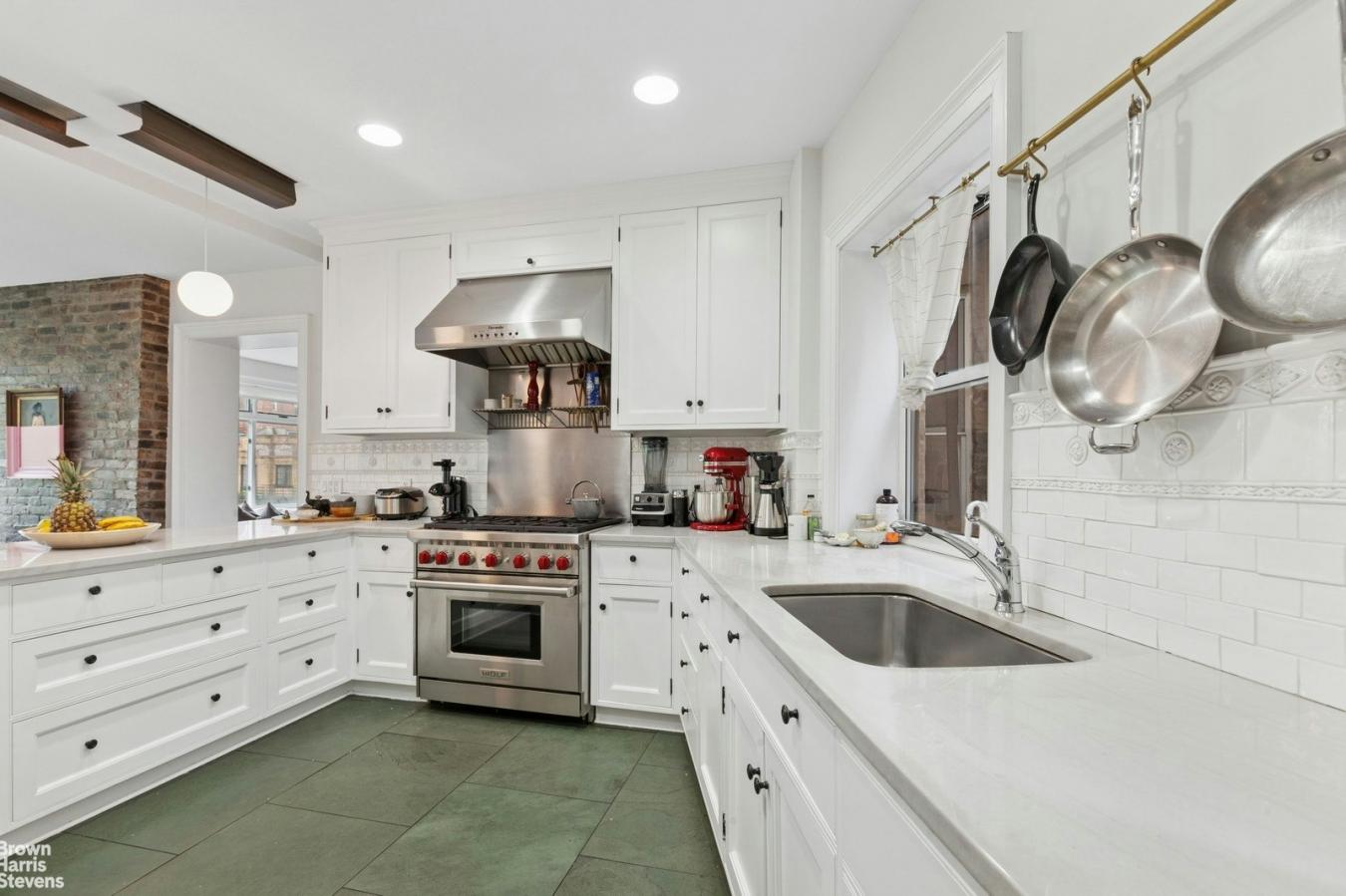 West Village, New York, 10014, United States, 5 Bedrooms Bedrooms, ,4 BathroomsBathrooms,Residential,For Sale,1944202