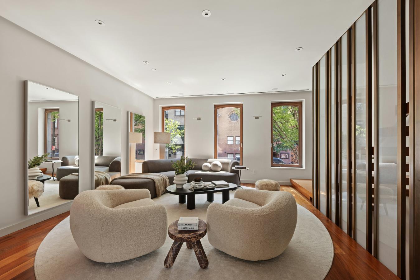 New York, New York, 10065, United States, 5 Bedrooms Bedrooms, ,5 BathroomsBathrooms,Residential,For Sale,1944198