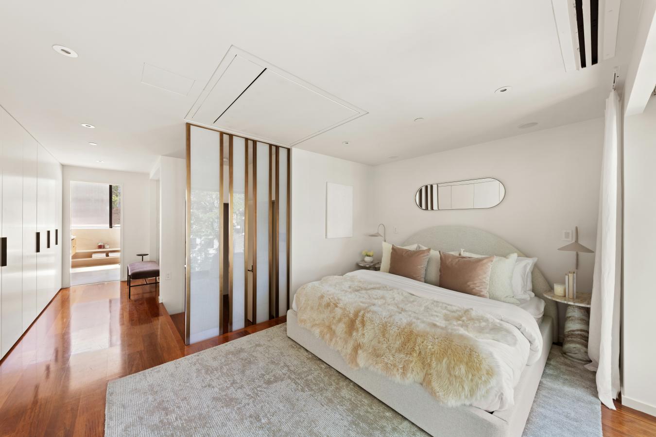 New York, New York, 10065, United States, 5 Bedrooms Bedrooms, ,5 BathroomsBathrooms,Residential,For Sale,1944198