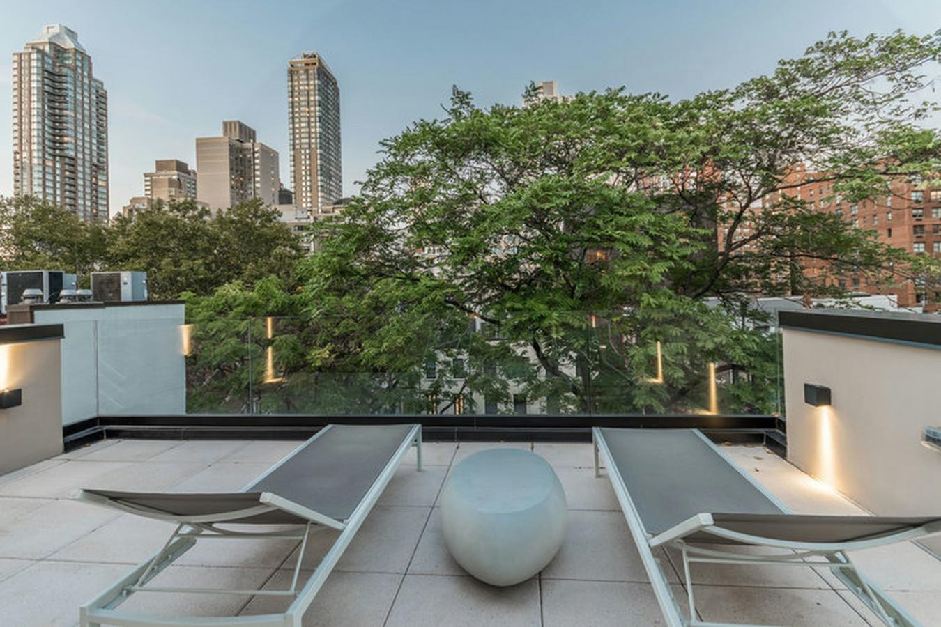 New York, New York, 10065, United States, 5 Bedrooms Bedrooms, ,5 BathroomsBathrooms,Residential,For Sale,1944198