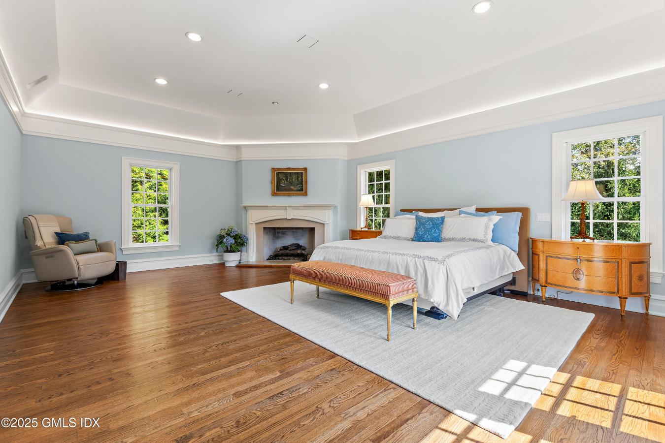 Greenwich, Connecticut, 06831, United States, 5 Bedrooms Bedrooms, ,5 BathroomsBathrooms,Residential,For Sale,1944193