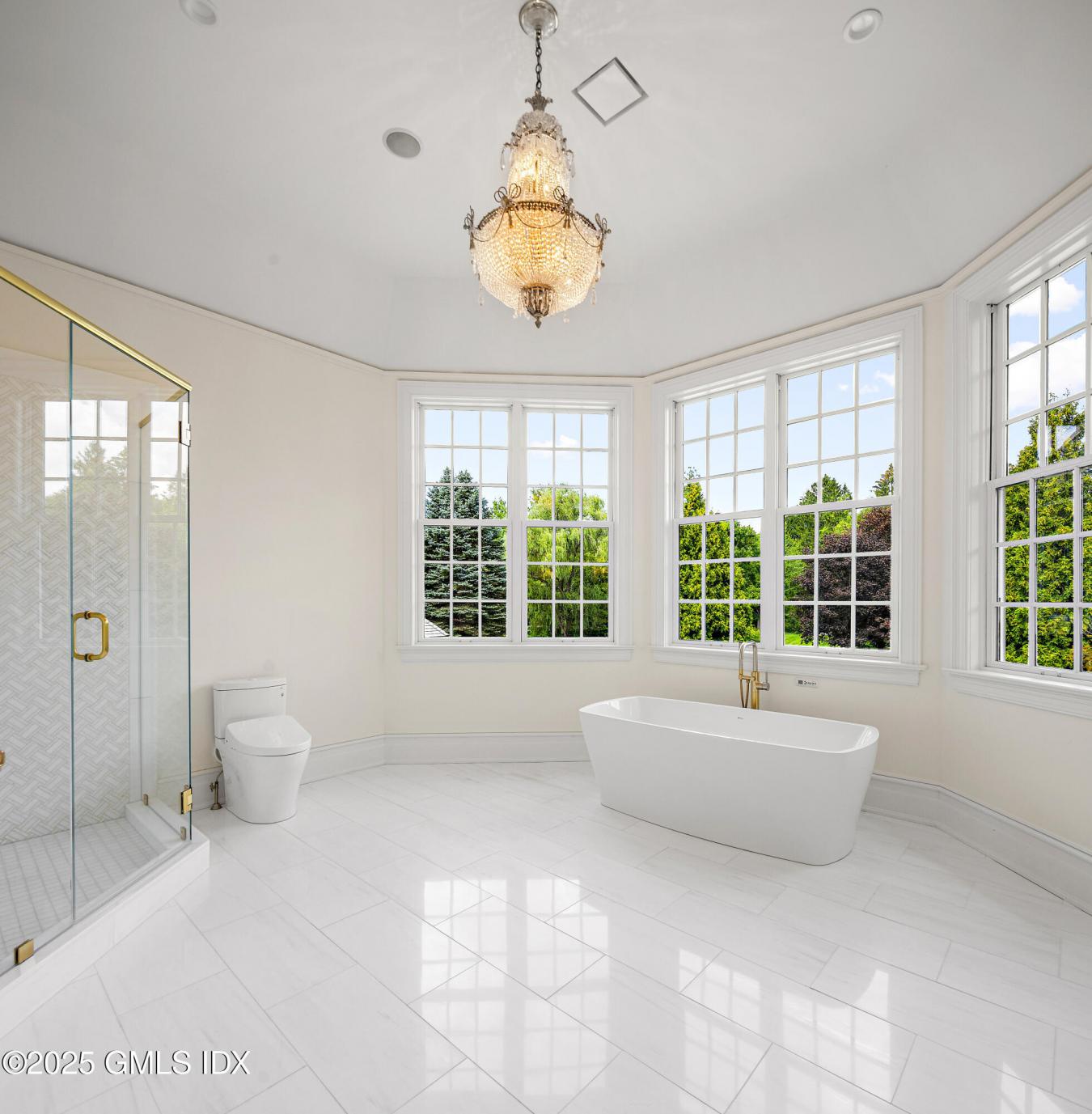 Greenwich, Connecticut, 06831, United States, 5 Bedrooms Bedrooms, ,5 BathroomsBathrooms,Residential,For Sale,1944193