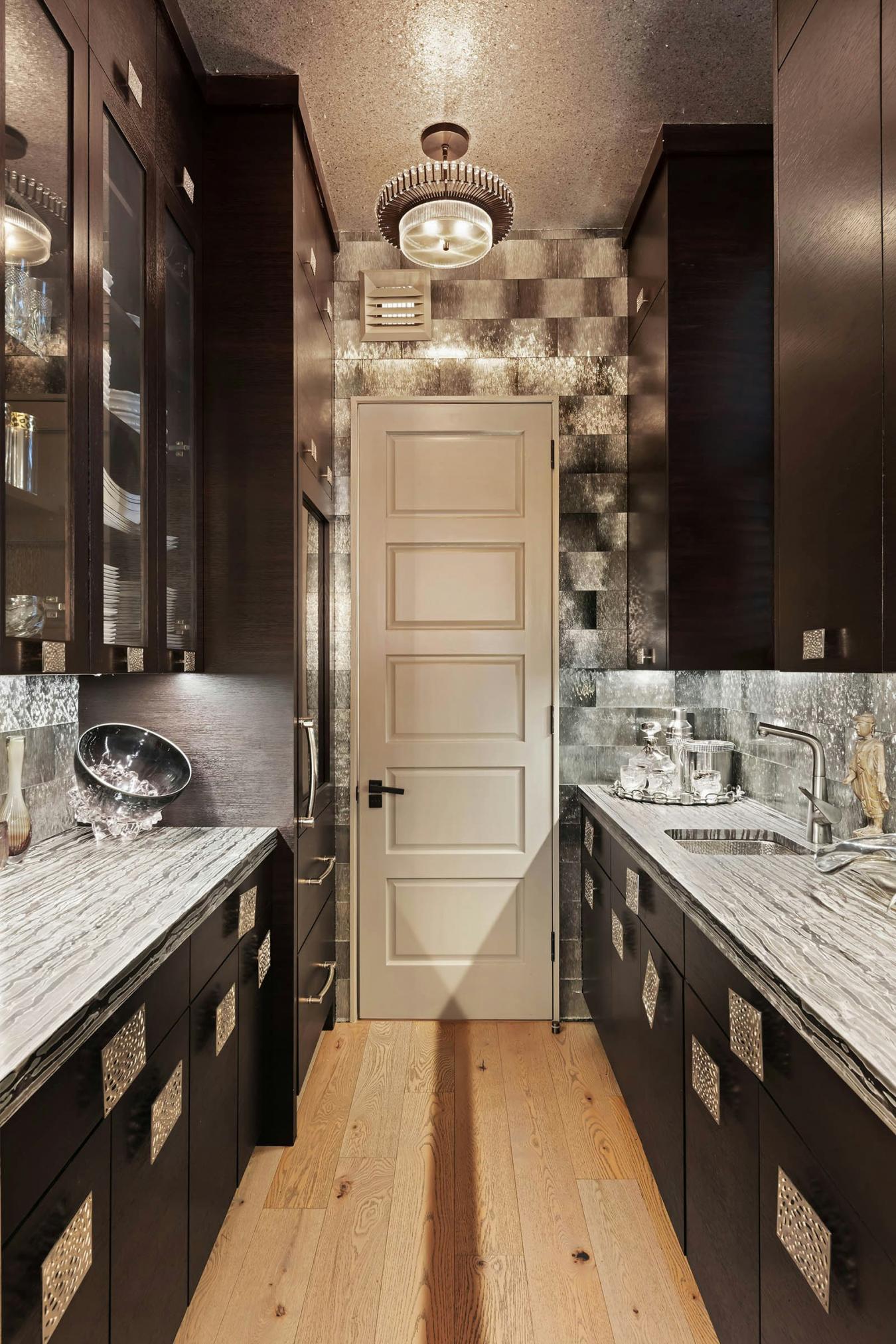 New York, New York, 10025, United States, 4 Bedrooms Bedrooms, ,3 BathroomsBathrooms,Residential,For Sale,1944192
