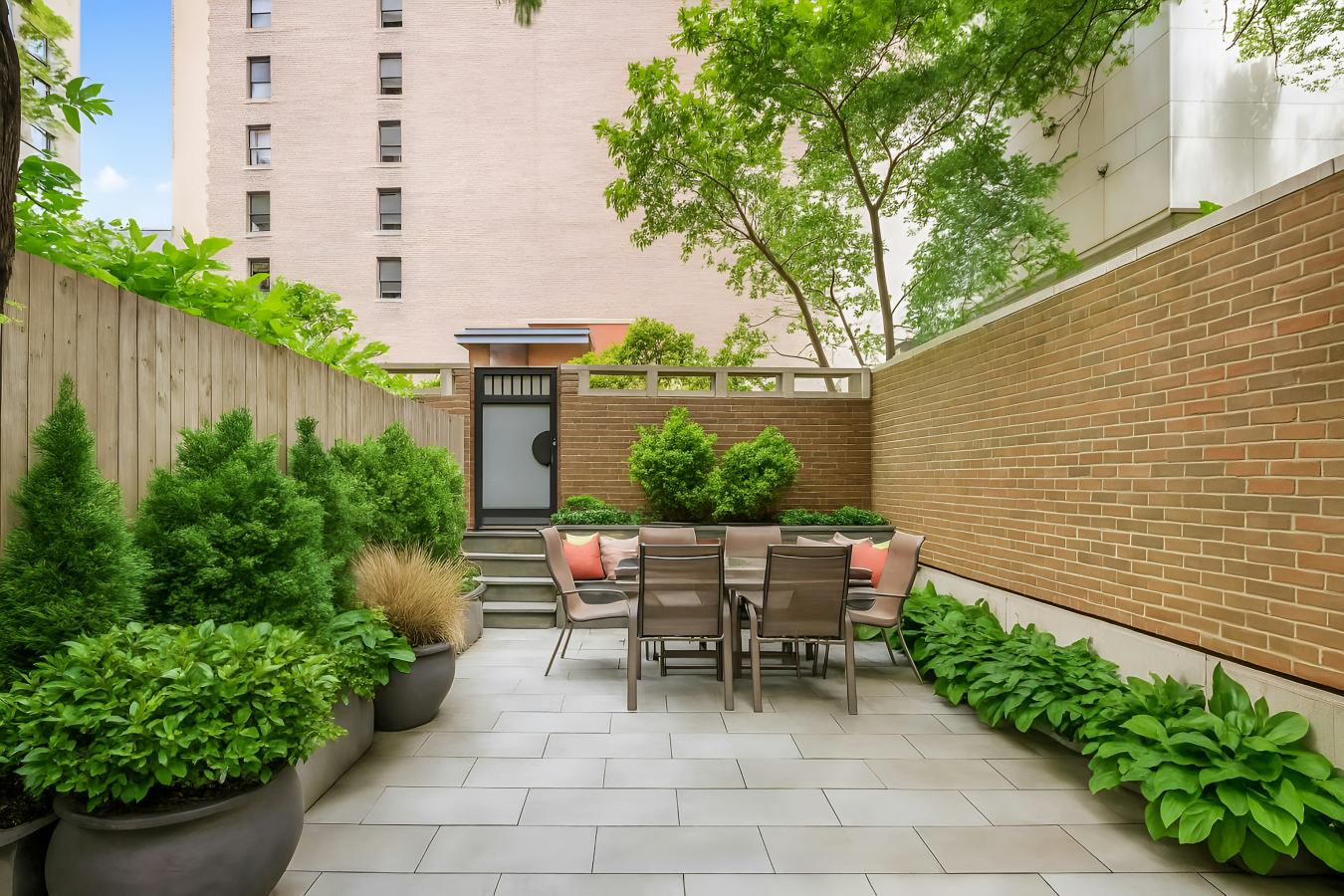 New York, New York, 10025, United States, 4 Bedrooms Bedrooms, ,3 BathroomsBathrooms,Residential,For Sale,1944192