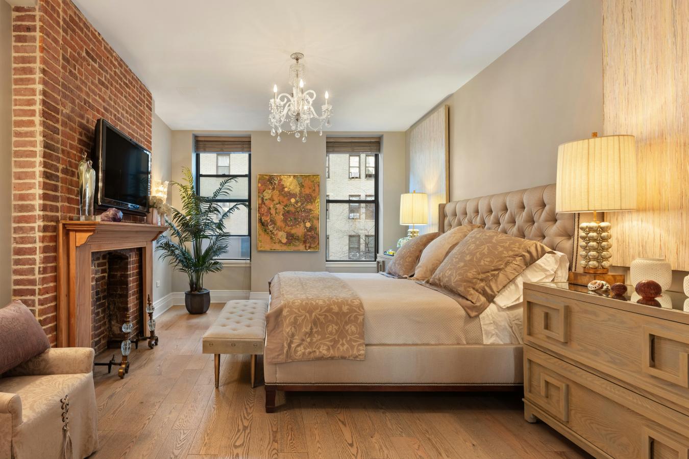 New York, New York, 10025, United States, 4 Bedrooms Bedrooms, ,3 BathroomsBathrooms,Residential,For Sale,1944192
