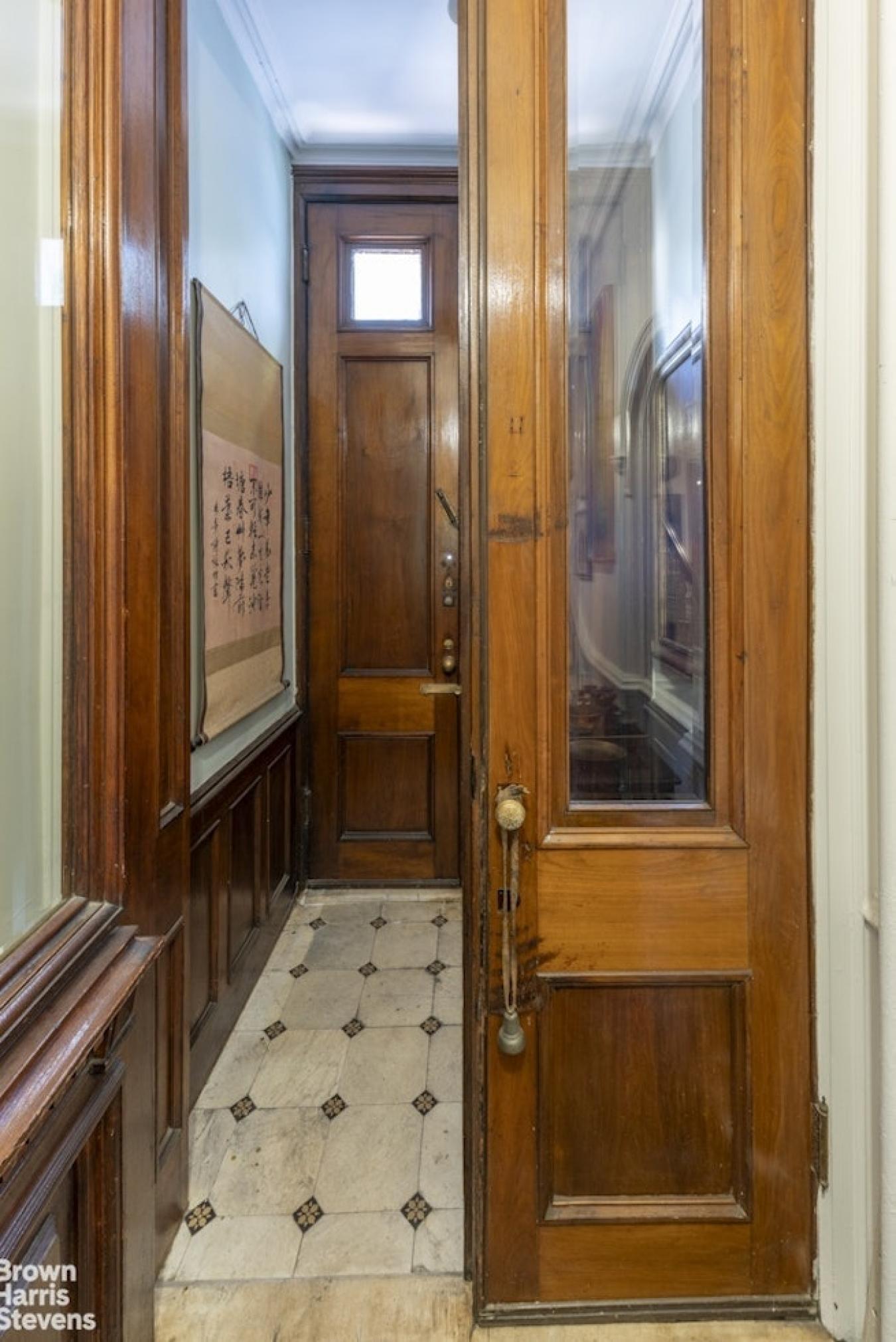 New York, New York, 10128, United States, 8 Bedrooms Bedrooms, ,2 BathroomsBathrooms,Residential,For Sale,1944189