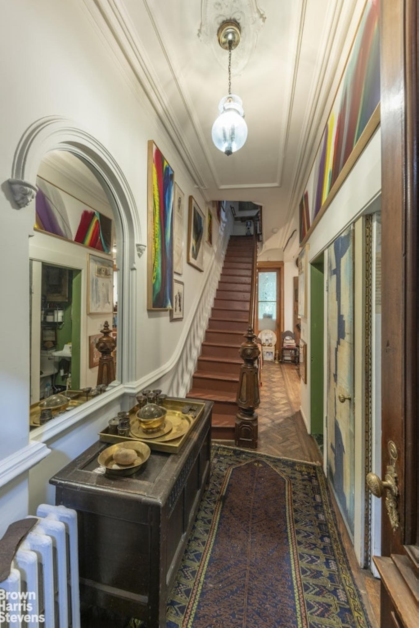 New York, New York, 10128, United States, 8 Bedrooms Bedrooms, ,2 BathroomsBathrooms,Residential,For Sale,1944189