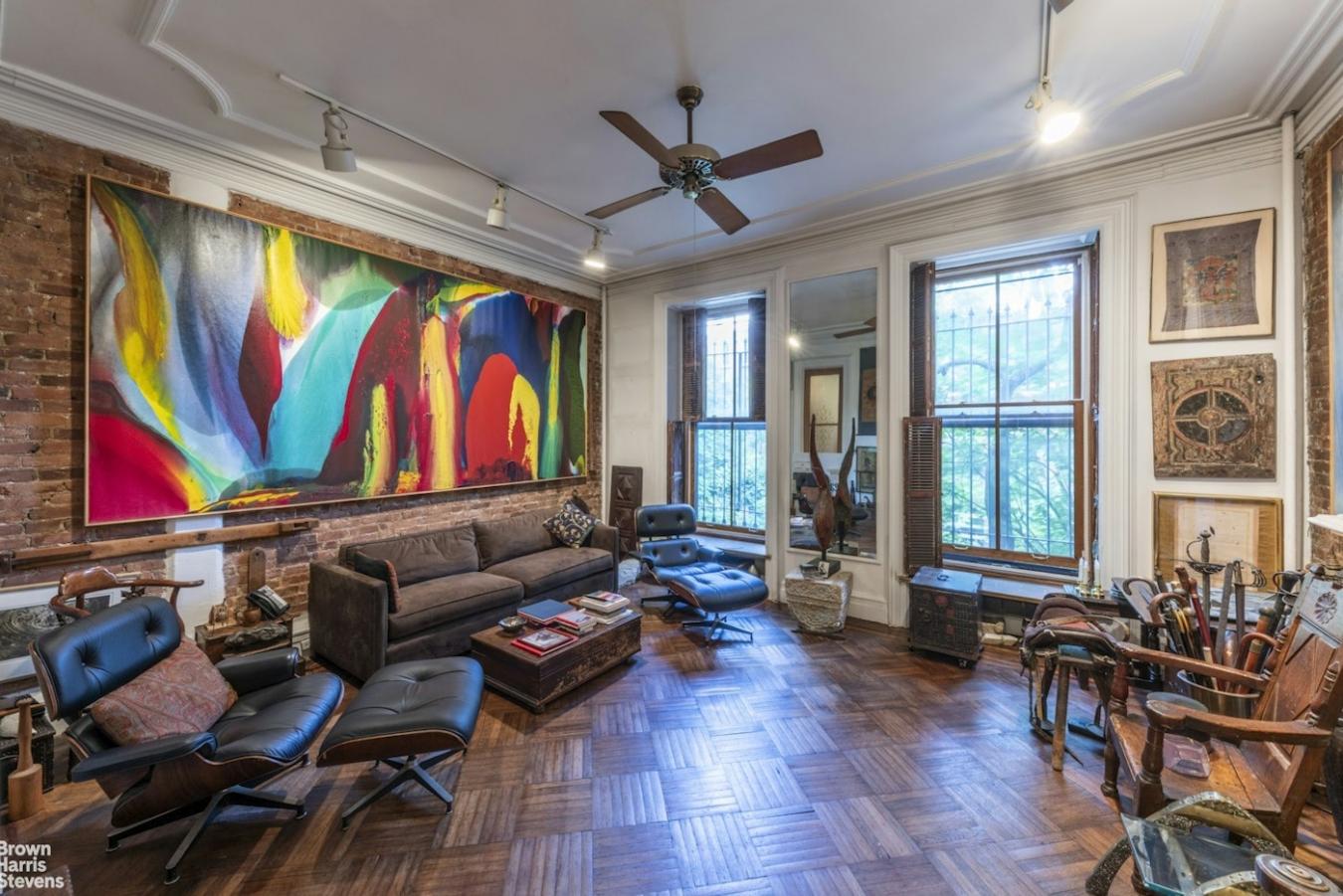 New York, New York, 10128, United States, 8 Bedrooms Bedrooms, ,2 BathroomsBathrooms,Residential,For Sale,1944189