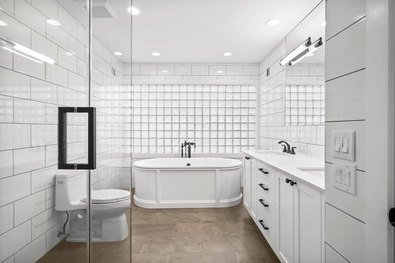Village of Quogue, New York, 11959, United States, 3 Bedrooms Bedrooms, ,3 BathroomsBathrooms,Residential,For Sale,1944188