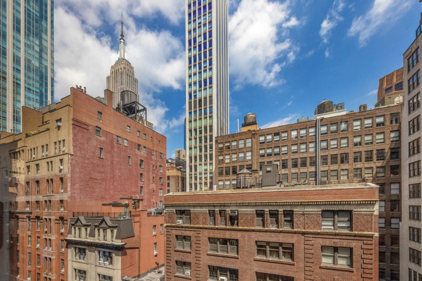 Flatiron, New York, 10016, United States, 3 Bedrooms Bedrooms, ,2 BathroomsBathrooms,Residential,For Sale,1944187