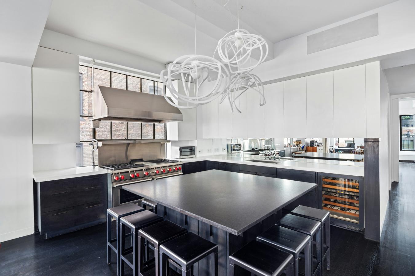 Flatiron, New York, 10016, United States, 3 Bedrooms Bedrooms, ,2 BathroomsBathrooms,Residential,For Sale,1944187
