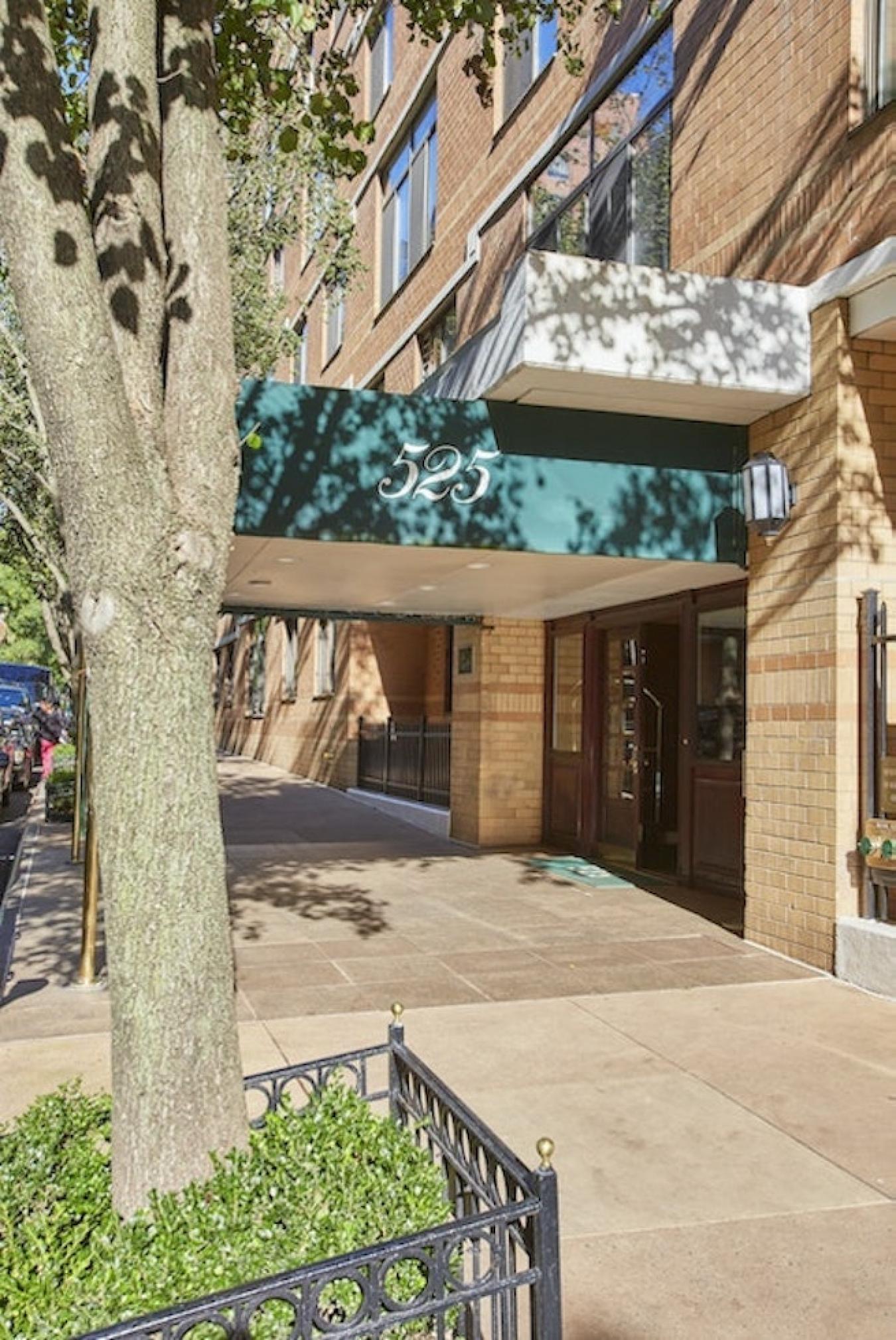New York, New York, 10075, United States, 6 Bedrooms Bedrooms, ,4 BathroomsBathrooms,Residential,For Sale,1944185
