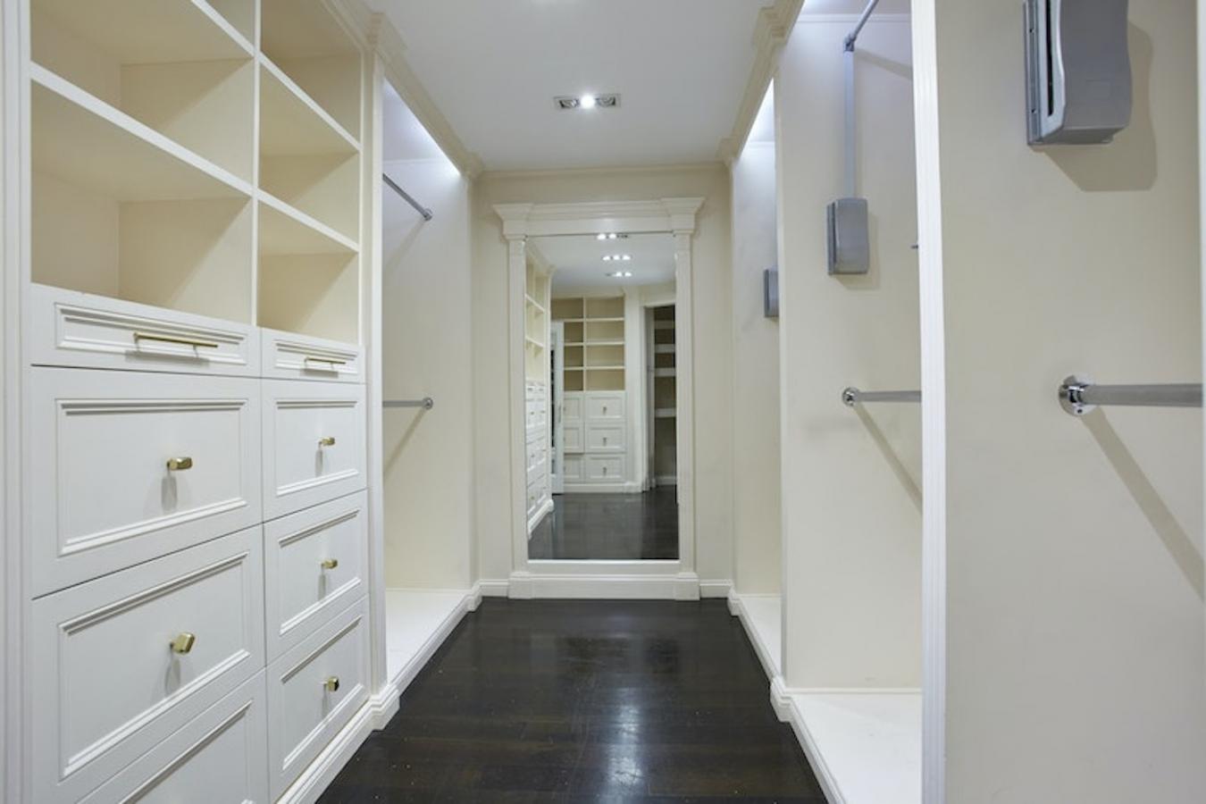 New York, New York, 10075, United States, 6 Bedrooms Bedrooms, ,4 BathroomsBathrooms,Residential,For Sale,1944185