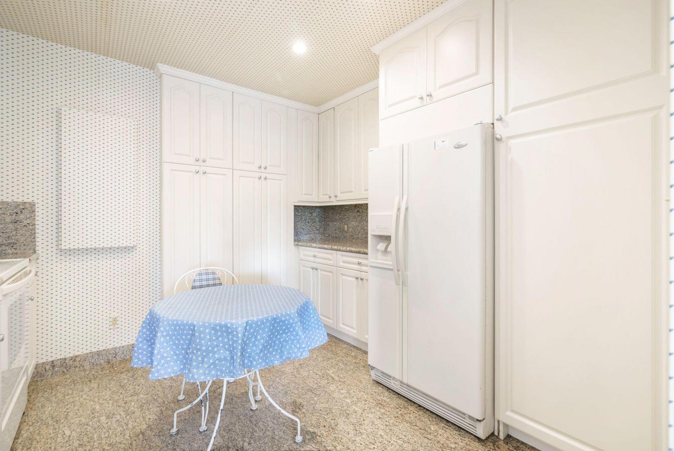 Palm Beach, Florida, 33480, United States, 3 Bedrooms Bedrooms, ,3 BathroomsBathrooms,Residential,For Sale,1944184